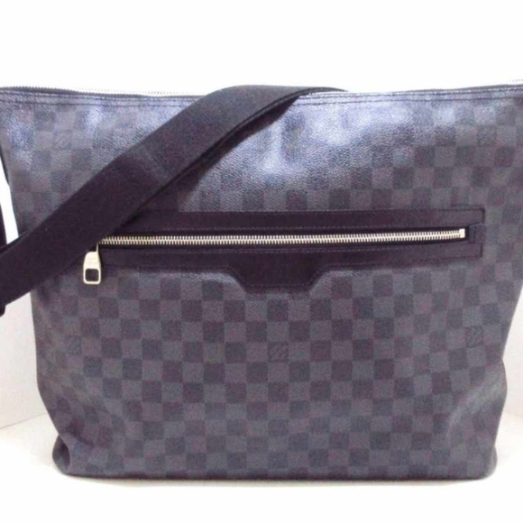 Louis Vuitton Handbags - 🔥🔥Hot Sale 🔥🔥Like New Authentic Louis Vuitton Shoulder Bag